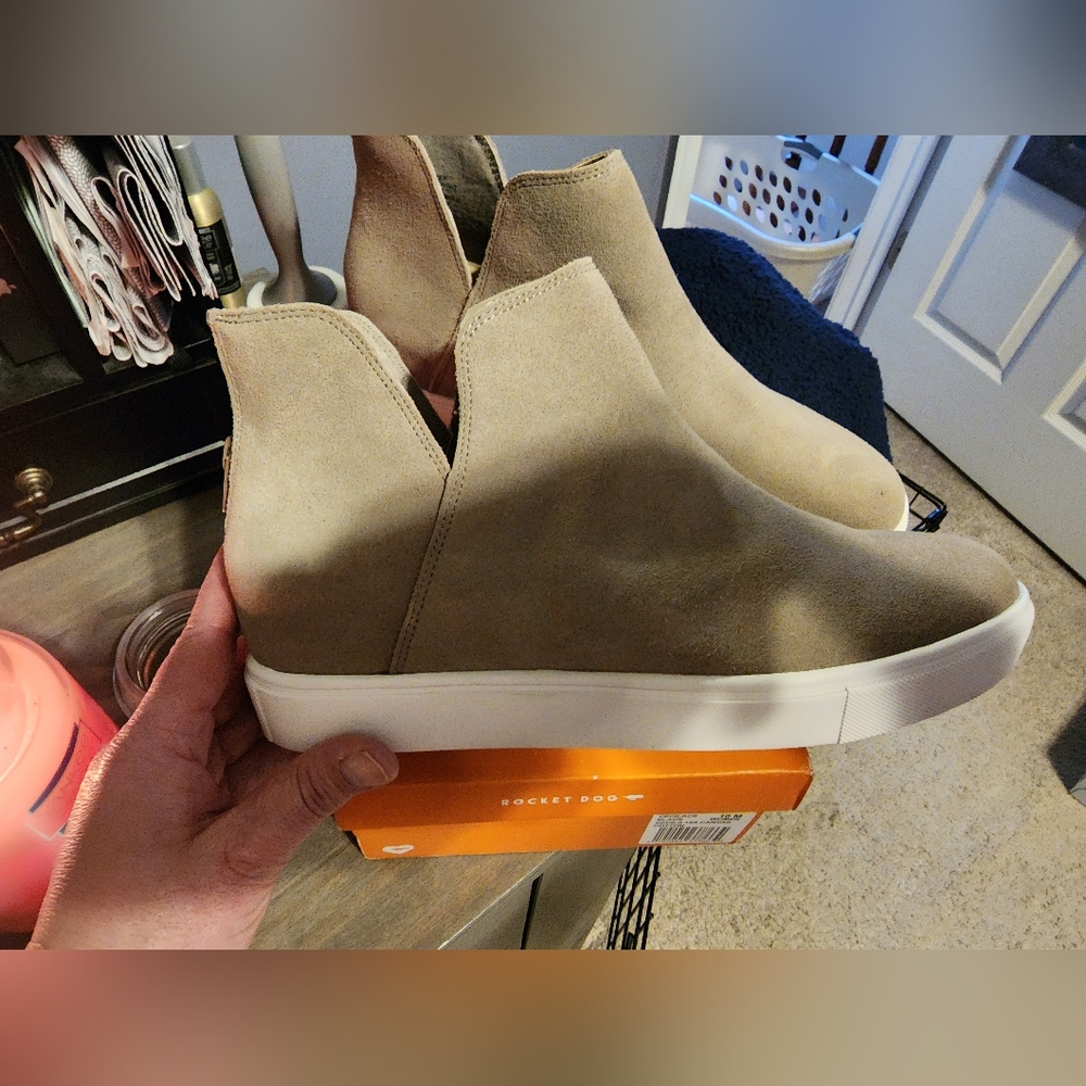 NEW Steve Madden booties